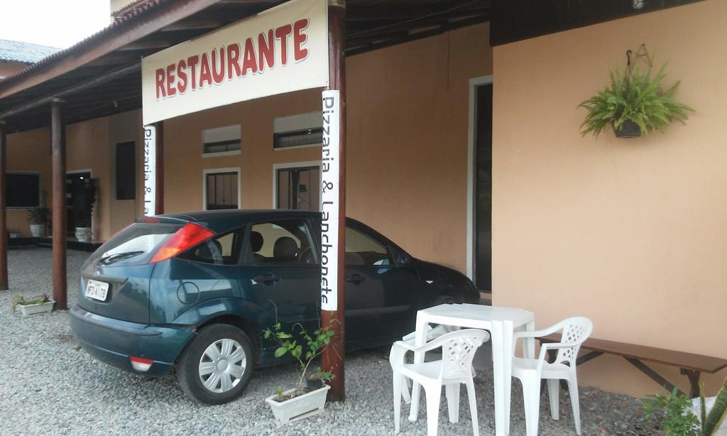 Hotel E Pousada Via Mar Itapocu Екстер'єр фото